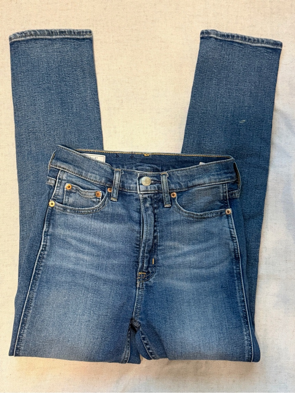 GAP Women’s Skinny Jeans - Medium Blue Wash